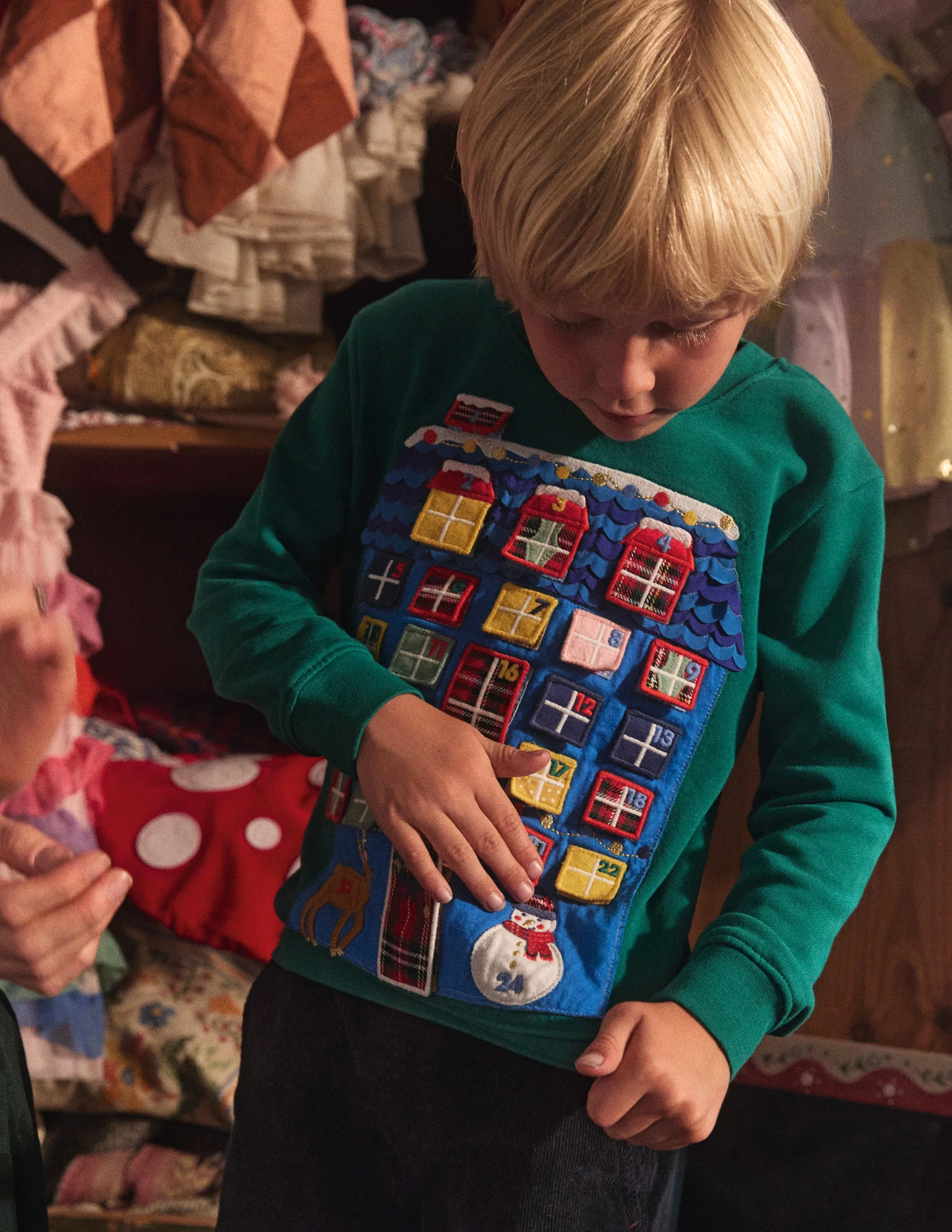 Advent Calendar Sweatshirt-Jewel Green Advent - Image 4
