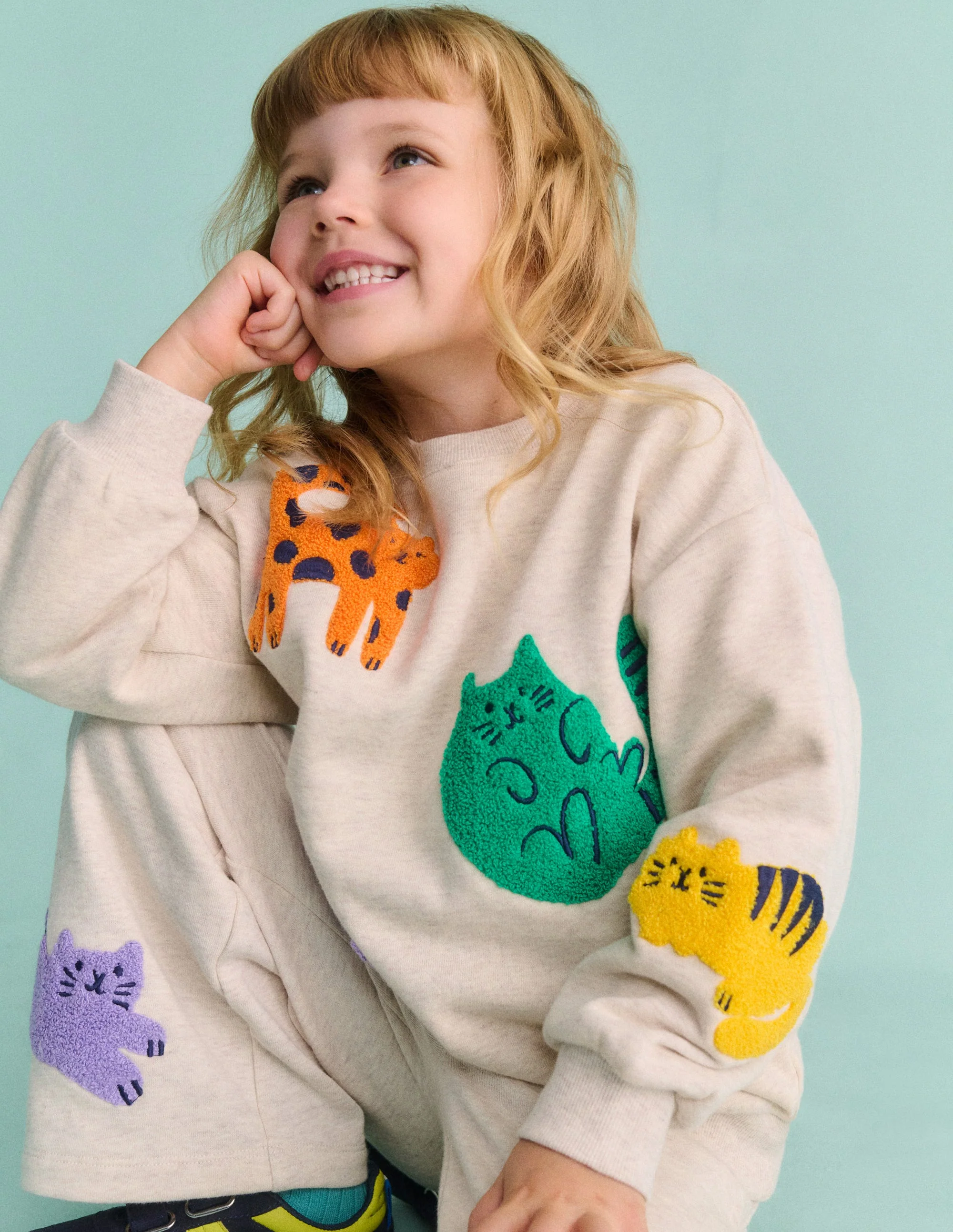 Graphic Boucle Sweatshirt-Oatmeal Marl Cats - Image 4