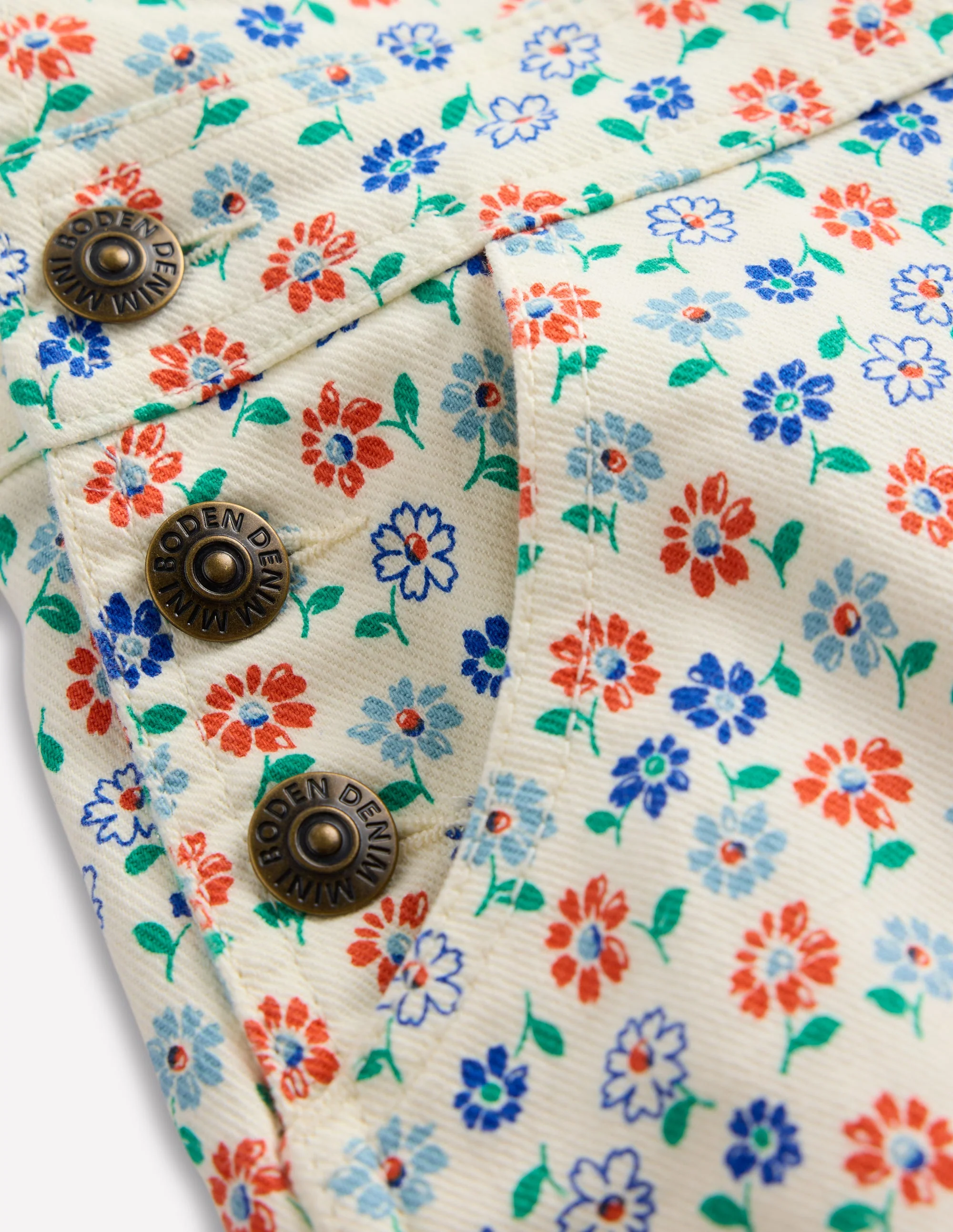 Heart Pocket Short Overalls-Vanilla White Vintage Daisy - Image 3