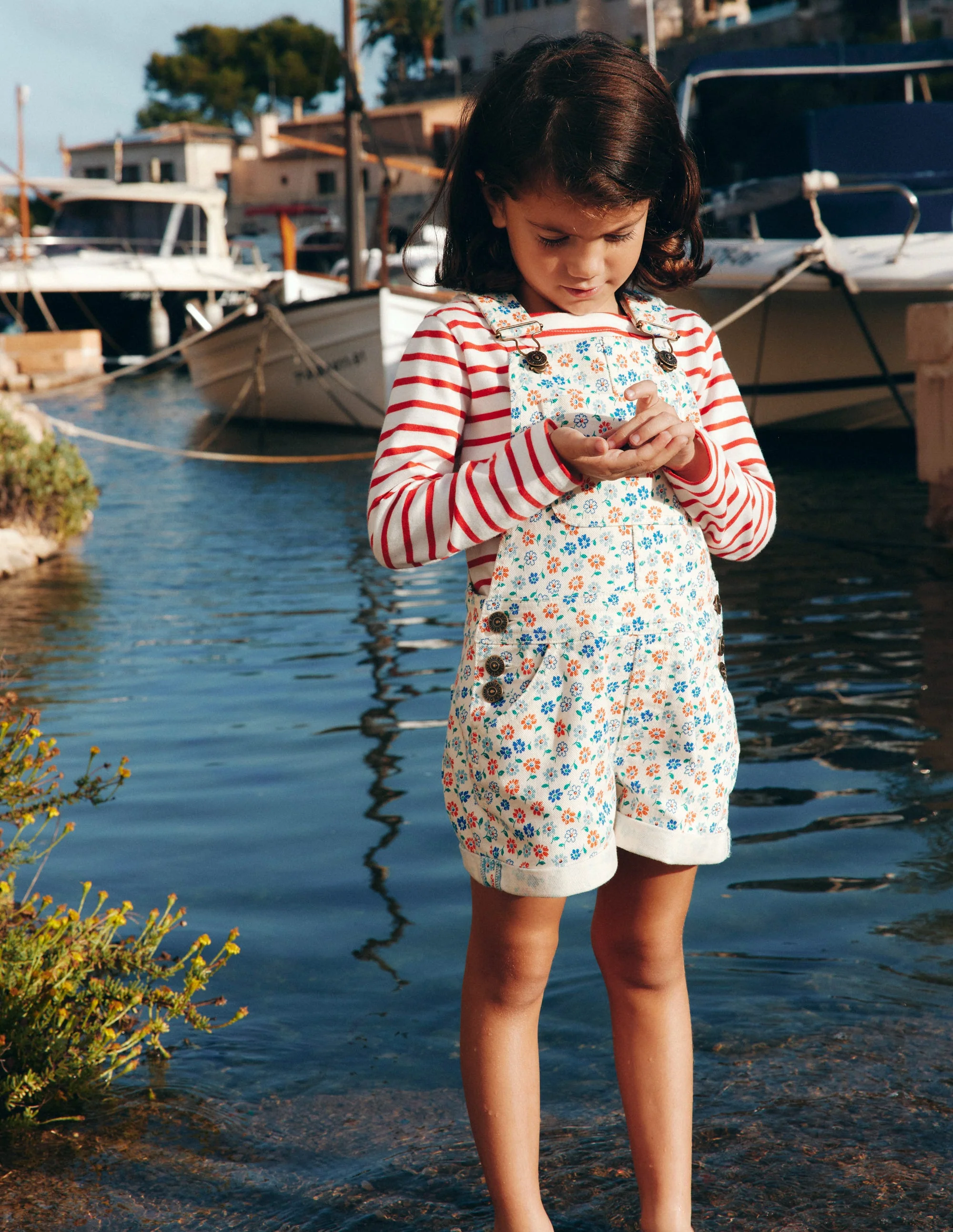 Heart Pocket Short Overalls-Vanilla White Vintage Daisy - Image 4