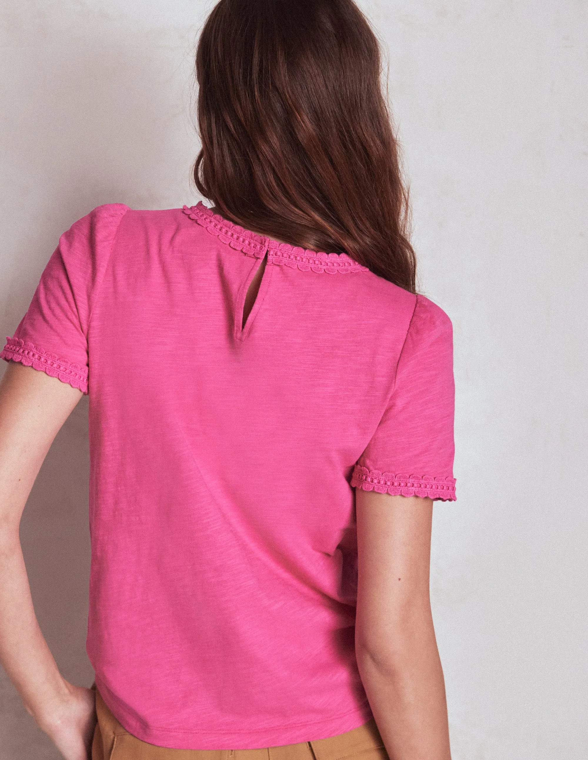 Ali Trim T-shirt-Pink Ribbon - Image 3