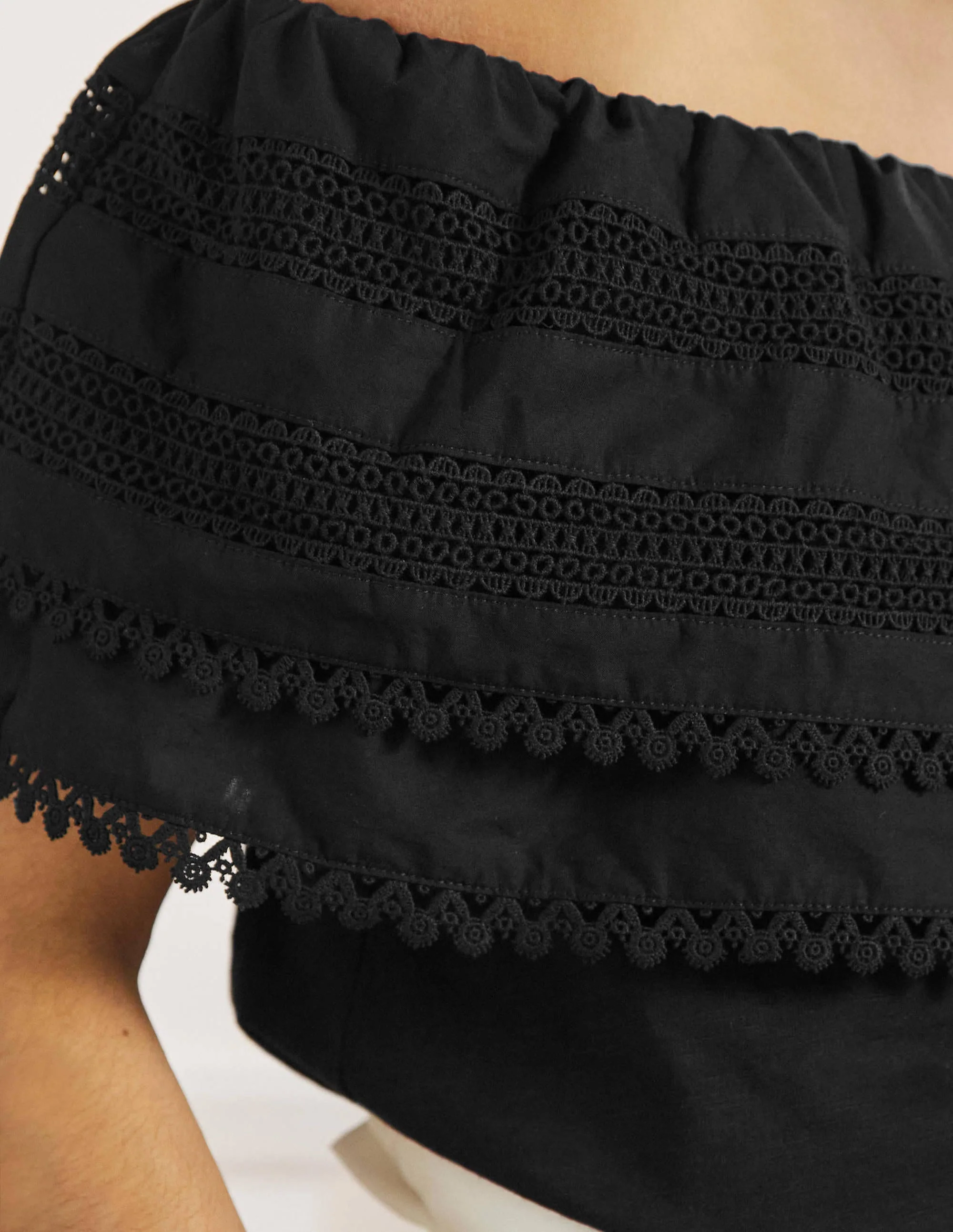 Bardot Woven Mix Detail Top-Black - Image 2