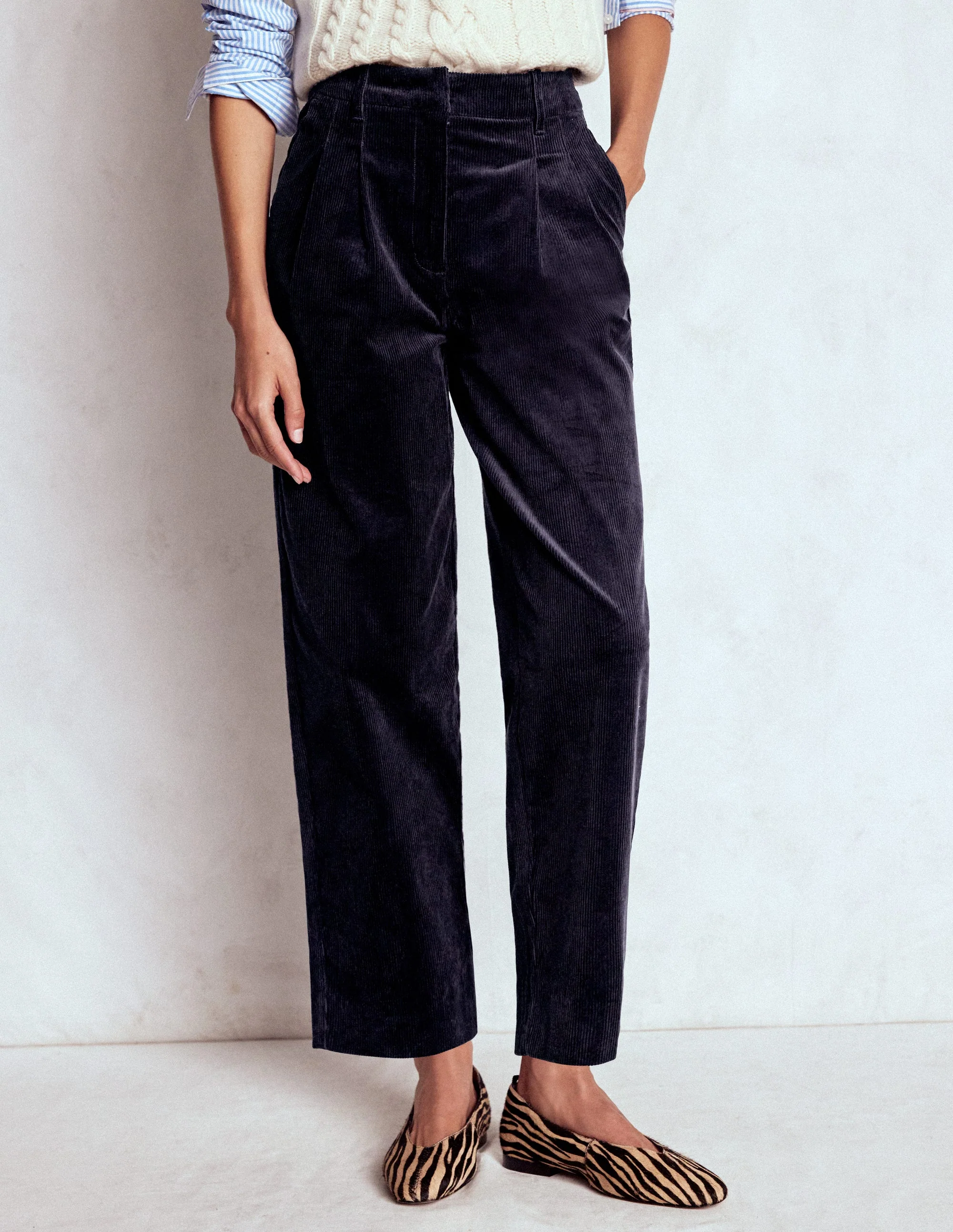 Bloomsbury Cord Pants-NAVY - Image 4