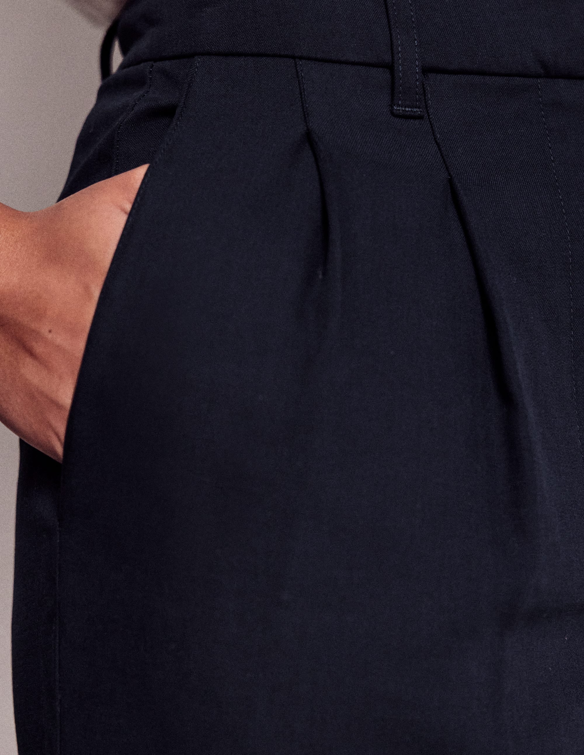 Bloomsbury Cotton Pants-NAVY - Image 5