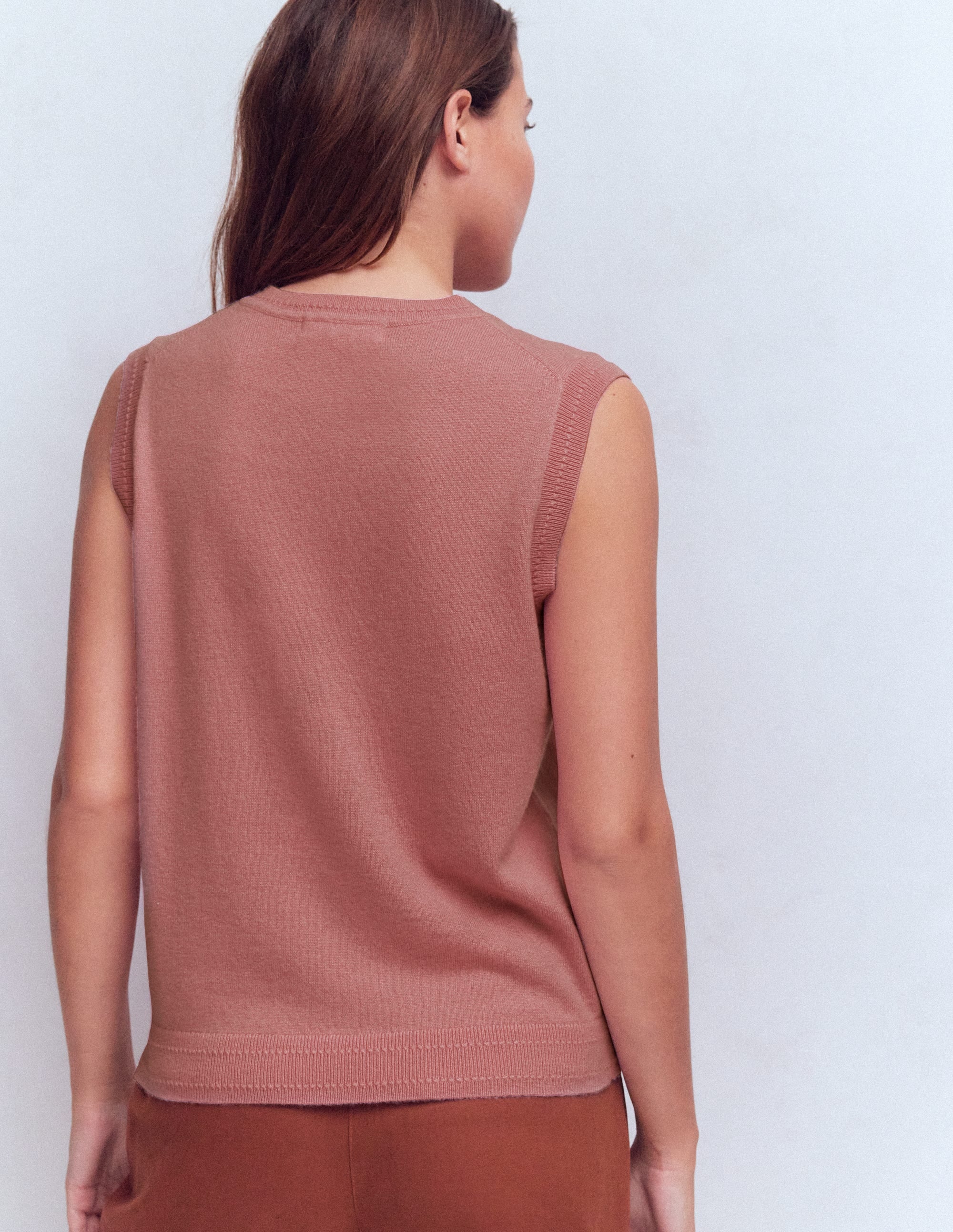 Eva Cashmere Vest-Camelia Pink - Image 3