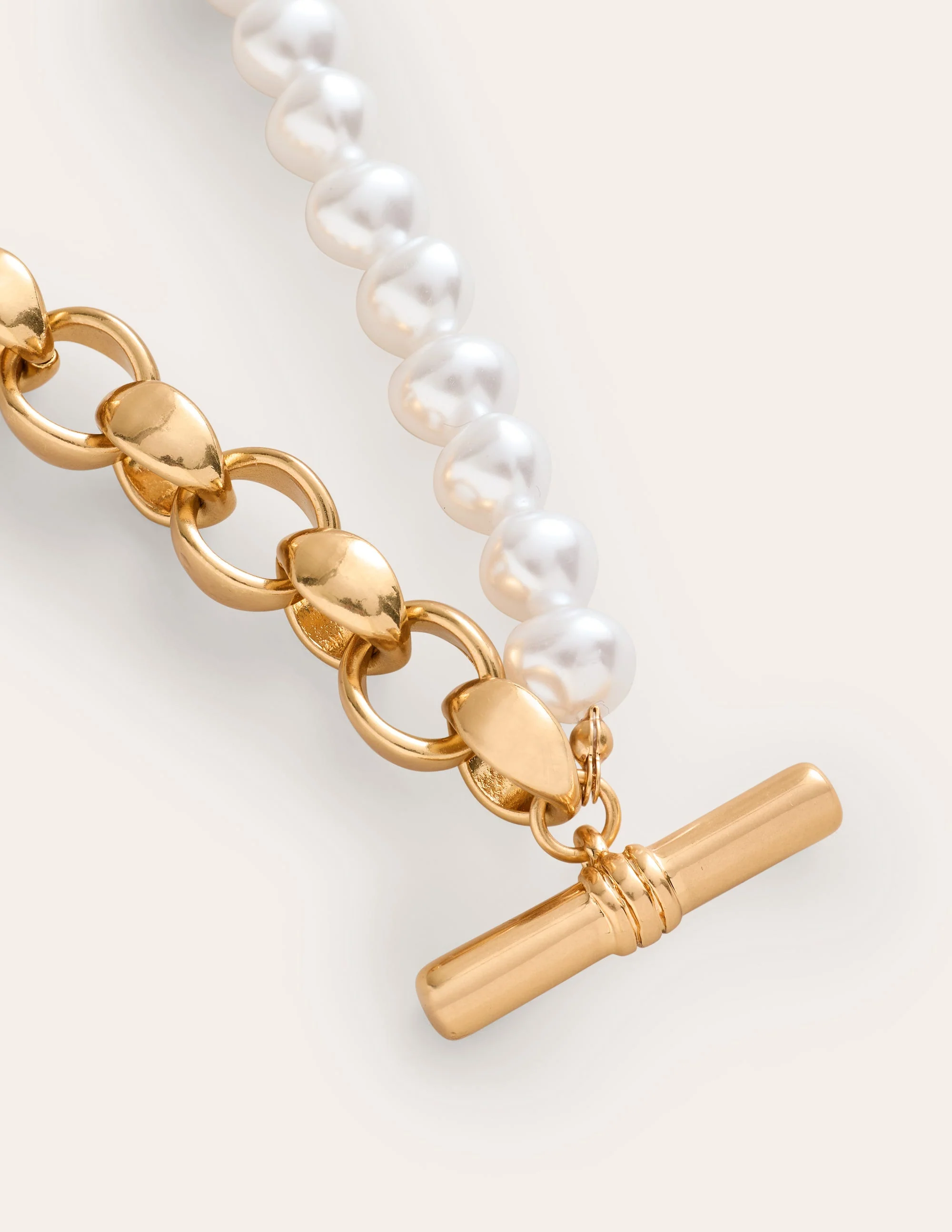 Faux Pearl T-bar Necklace-Gold - Image 3