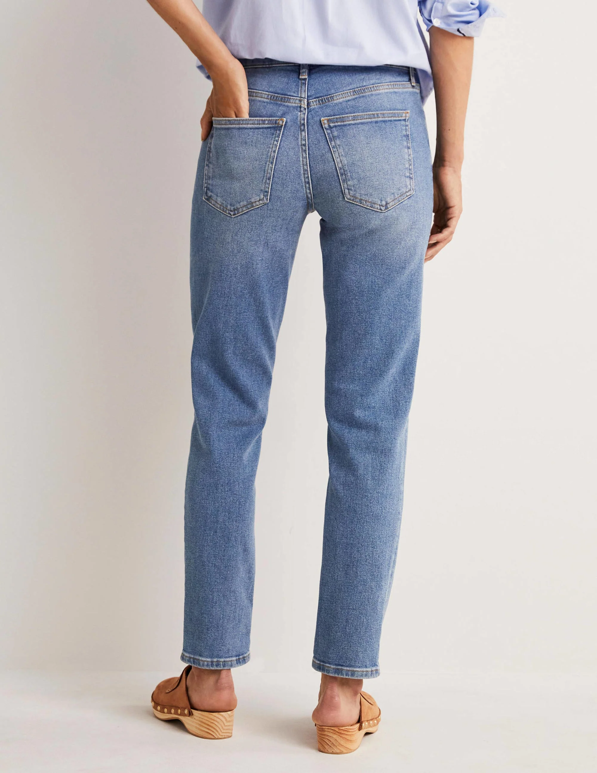 Girlfriend Jeans-Light Vintage - Image 3