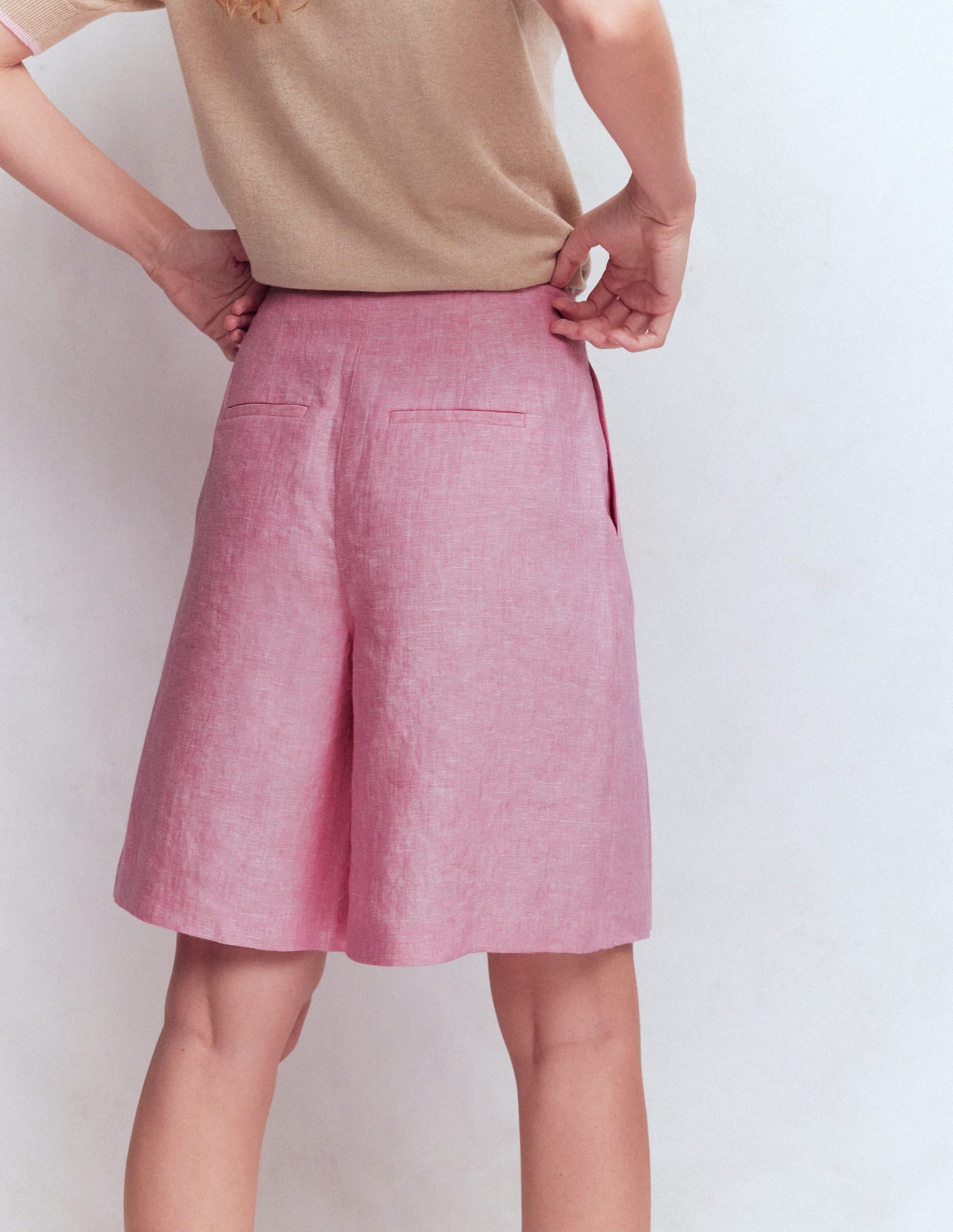 Highbury Pleated Linen Shorts-Meadowsweet Pink Chambray - Image 3