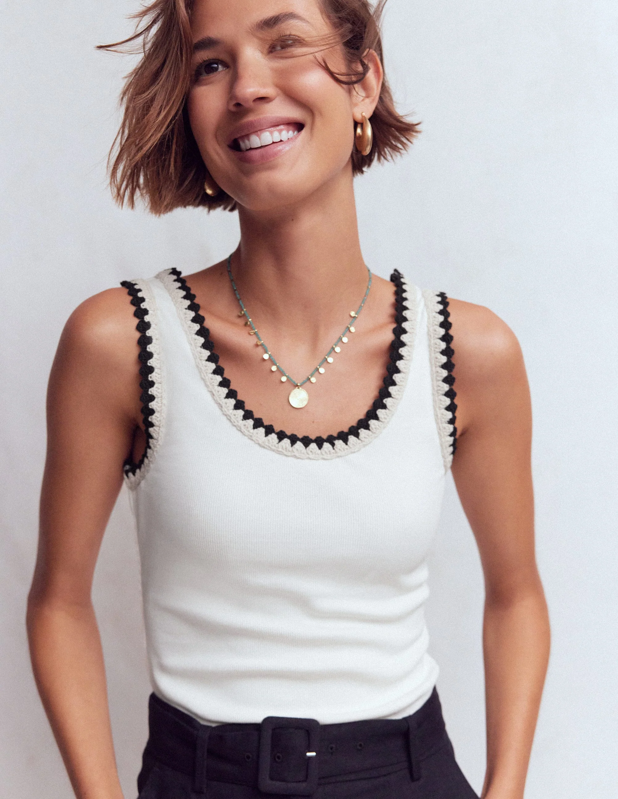 Maddie Trim Detail Vest-Ivory