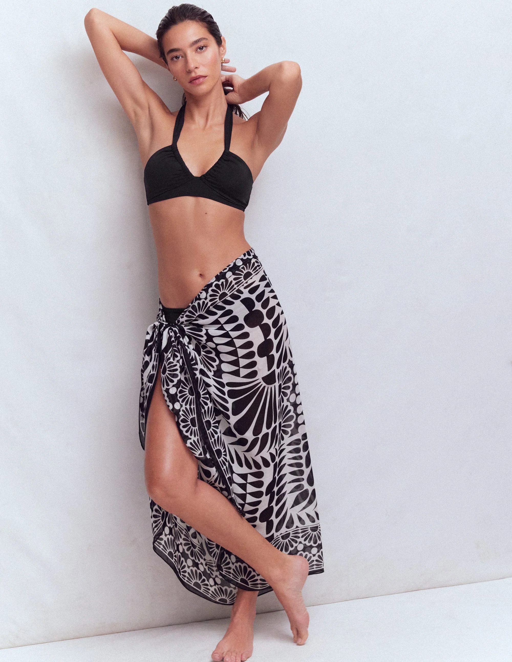 Minori Halter Tie Bikini Top-Black - Image 4