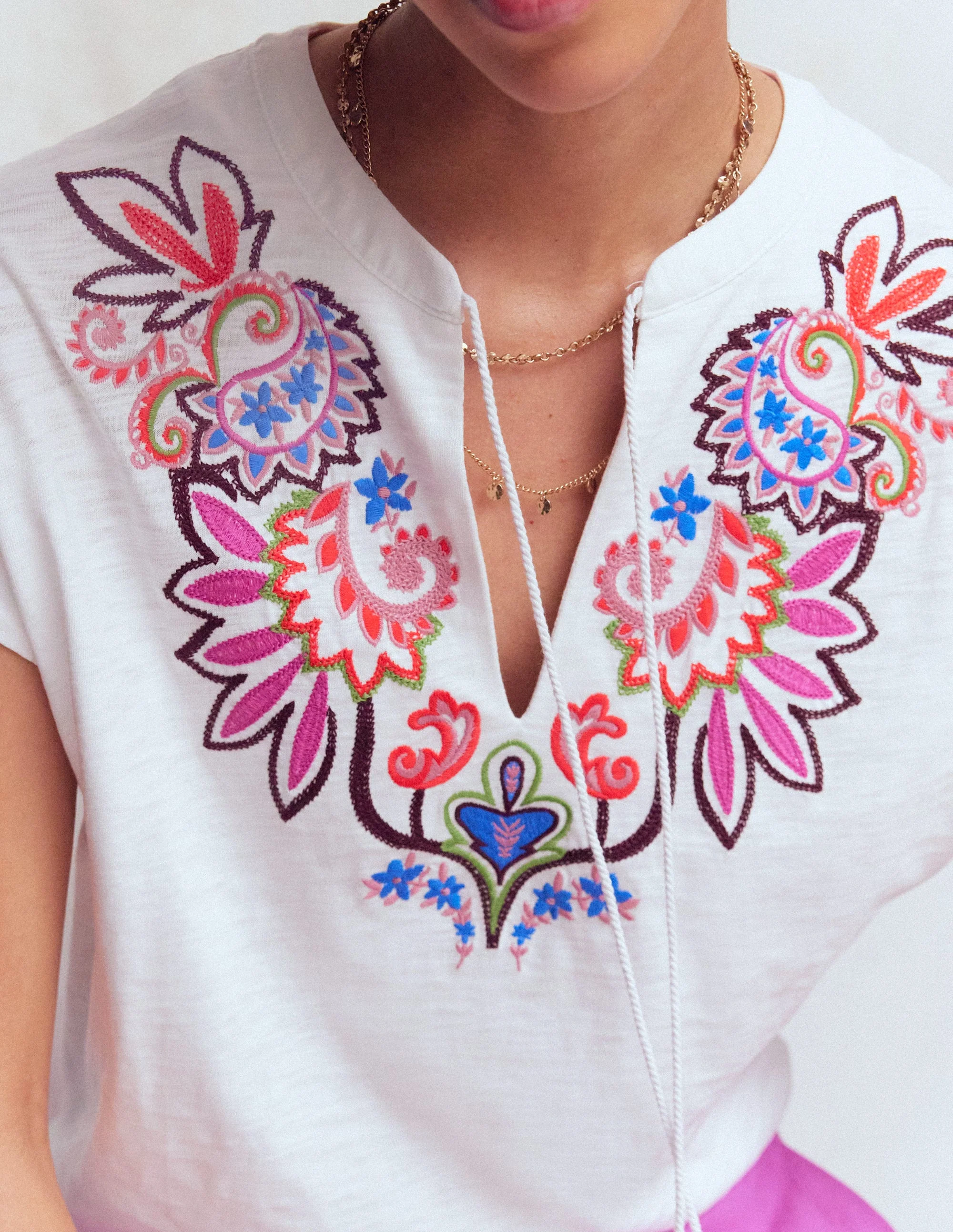 Nina Embroidered Notch T-shirt-White - Multi Embroidery - Image 3