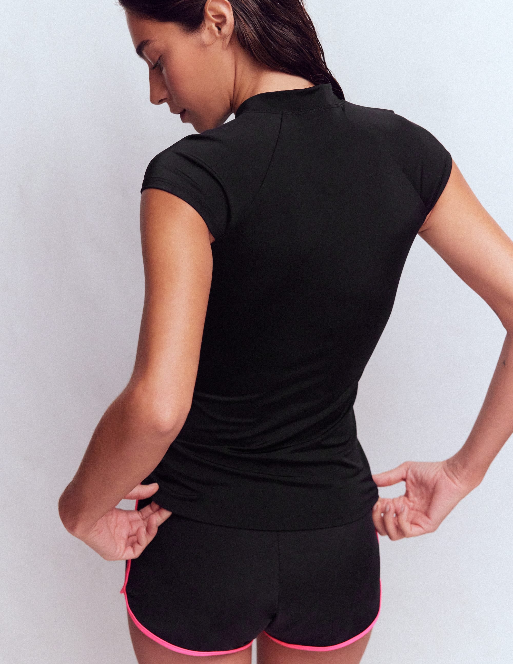 Short Sleeve Rash Guard Top-Black - Image 3