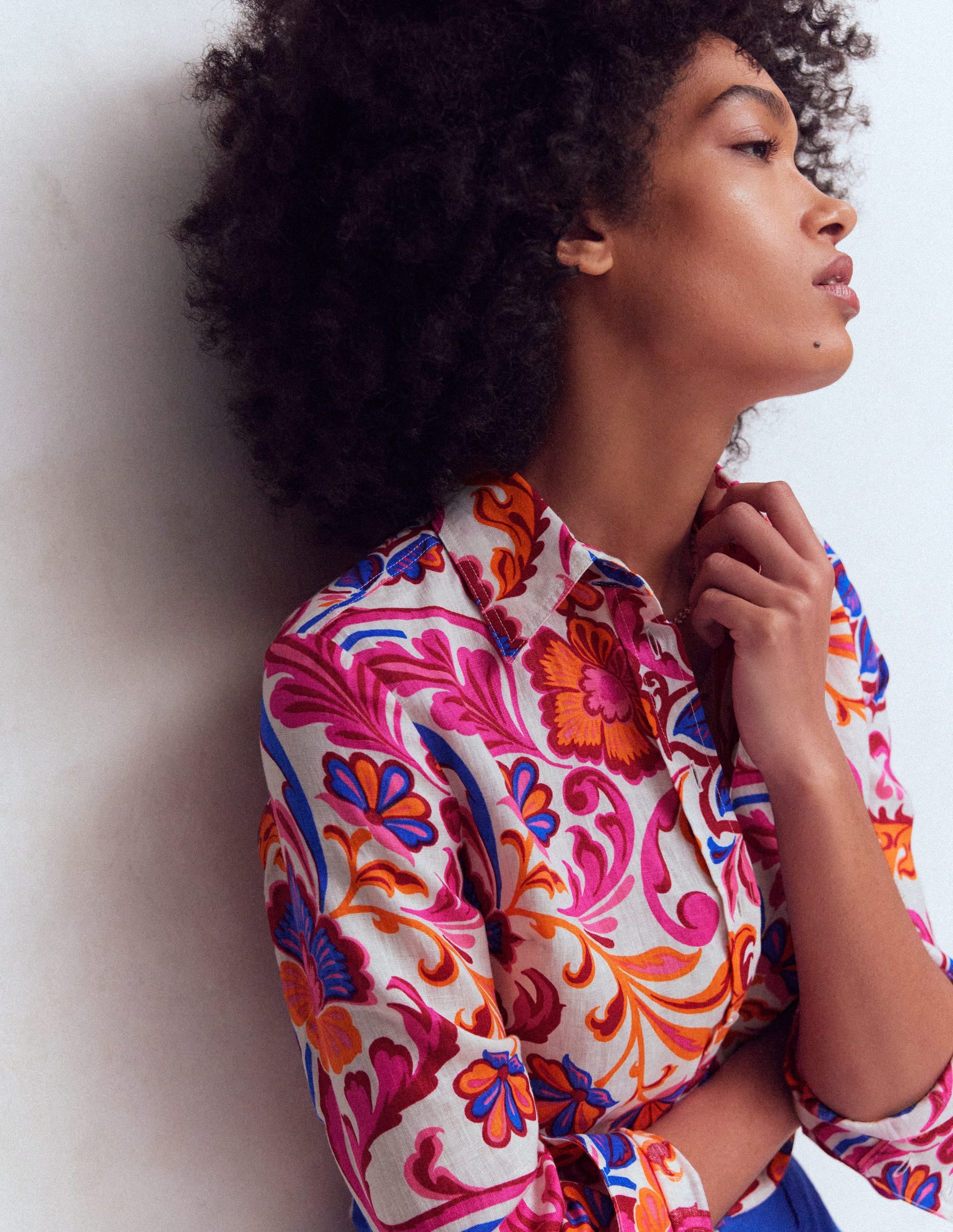 Sienna Linen Shirt-Pink Punch, Flourishing Meadow - Image 3