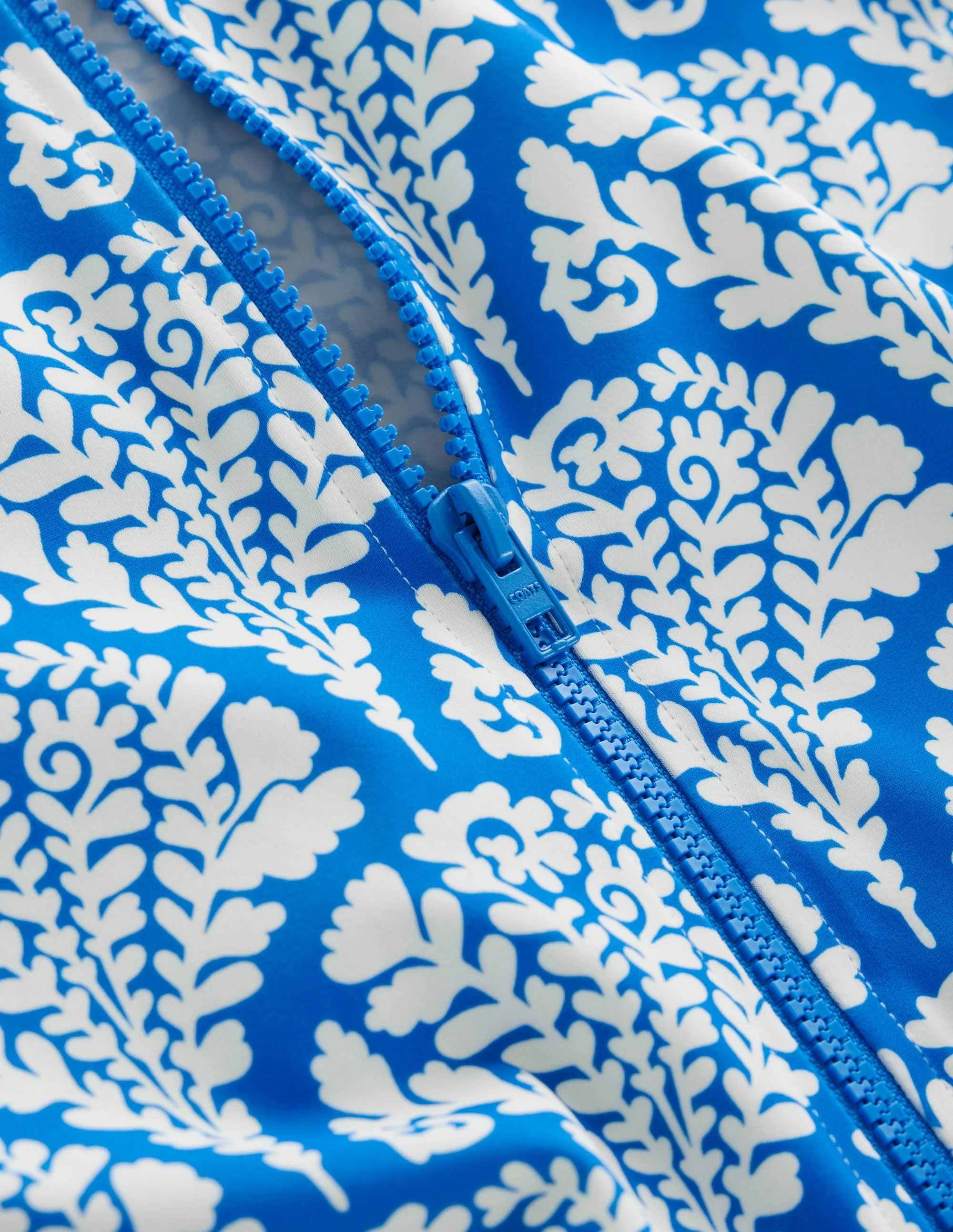 Sun Safe Raglan Rash Vest-Bright Blue, Blossomy - Image 8