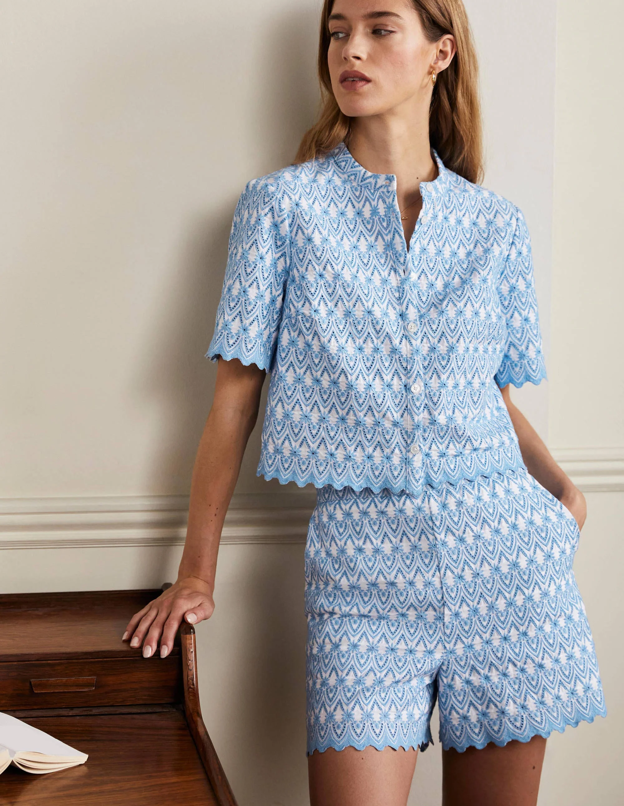 Tamsin Embroidered Shorts-Blue Daisy Broderie