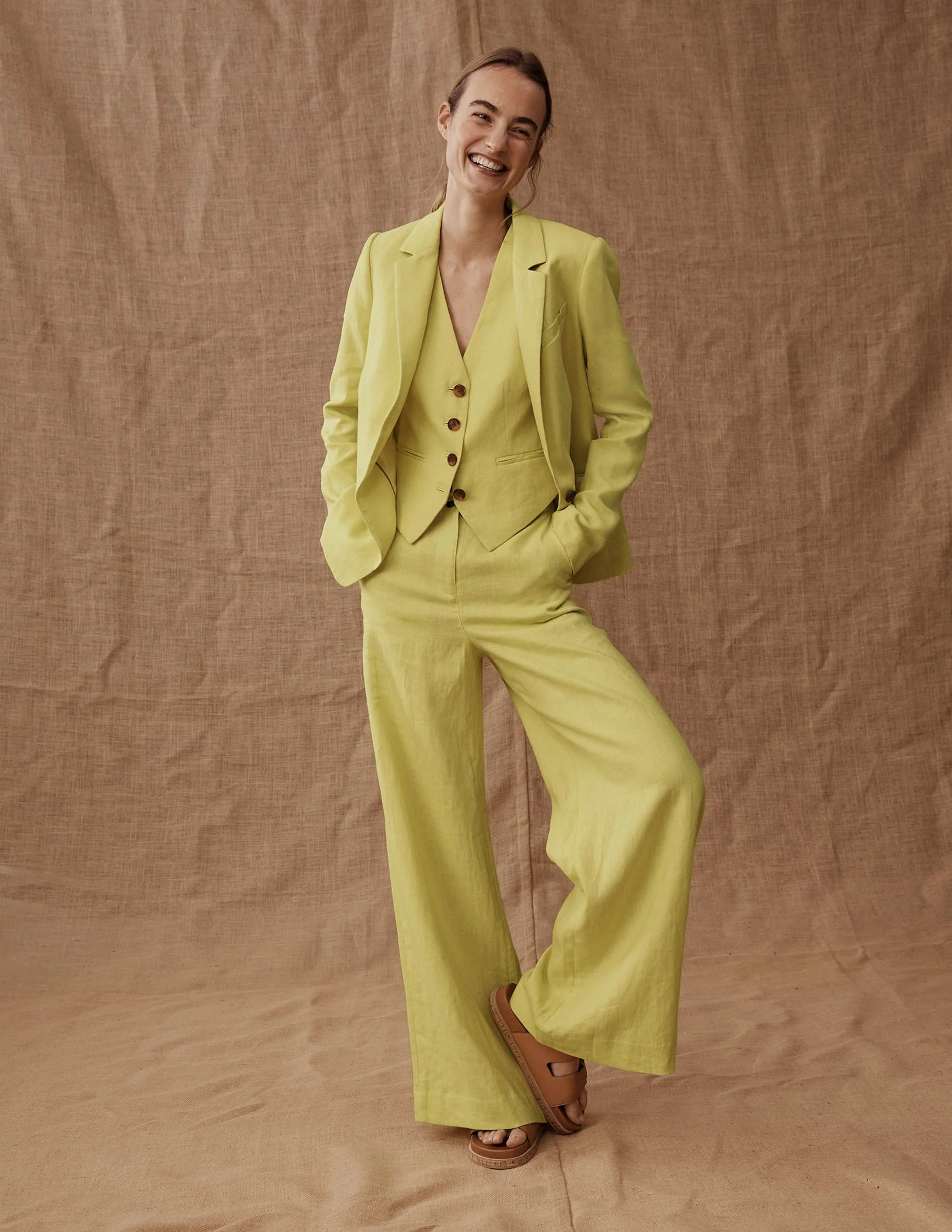 V-neck Linen Waistcoat-Citrus - Image 5