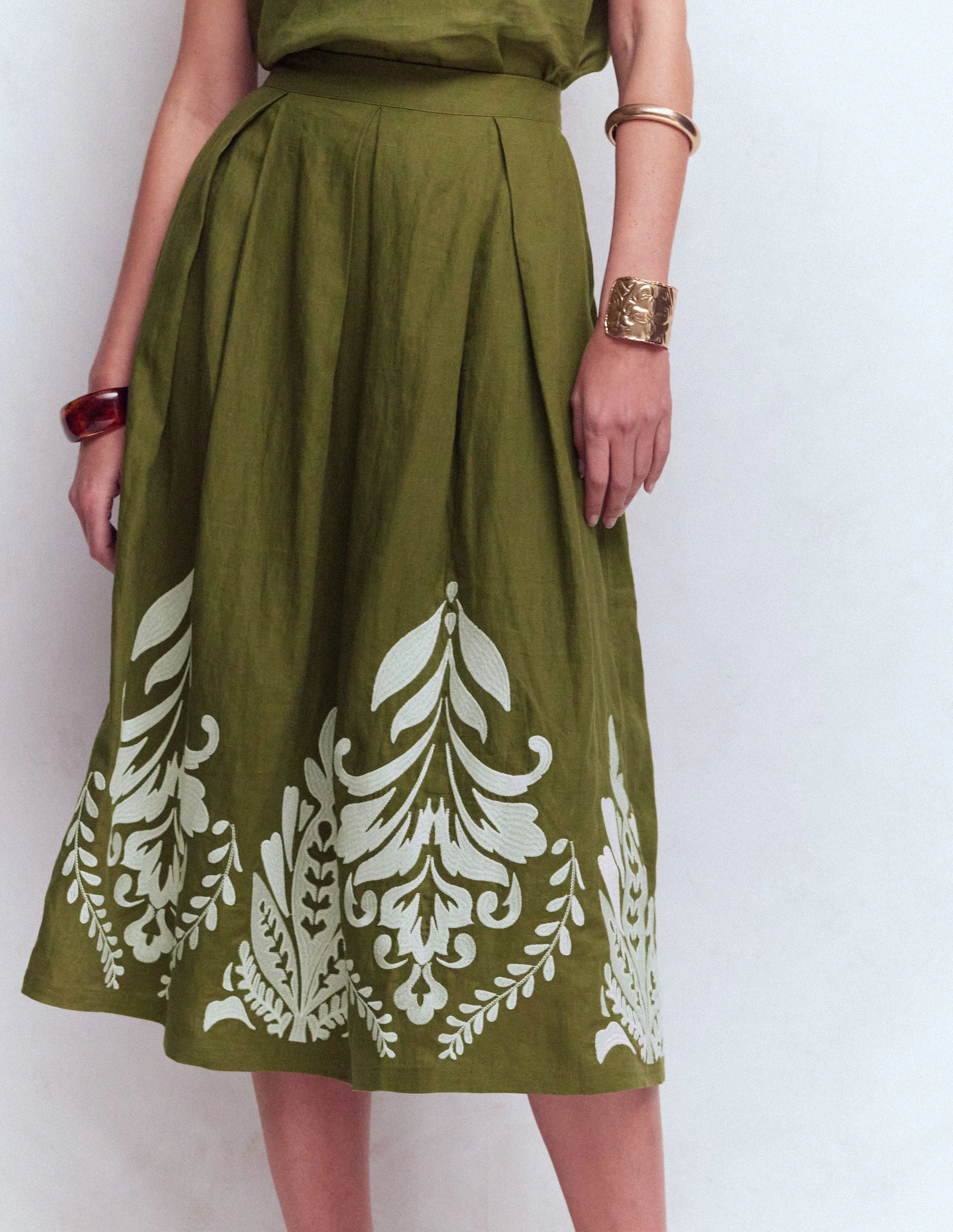 Verity Linen Midi Skirt-Woodland Green Embroidery - Image 5