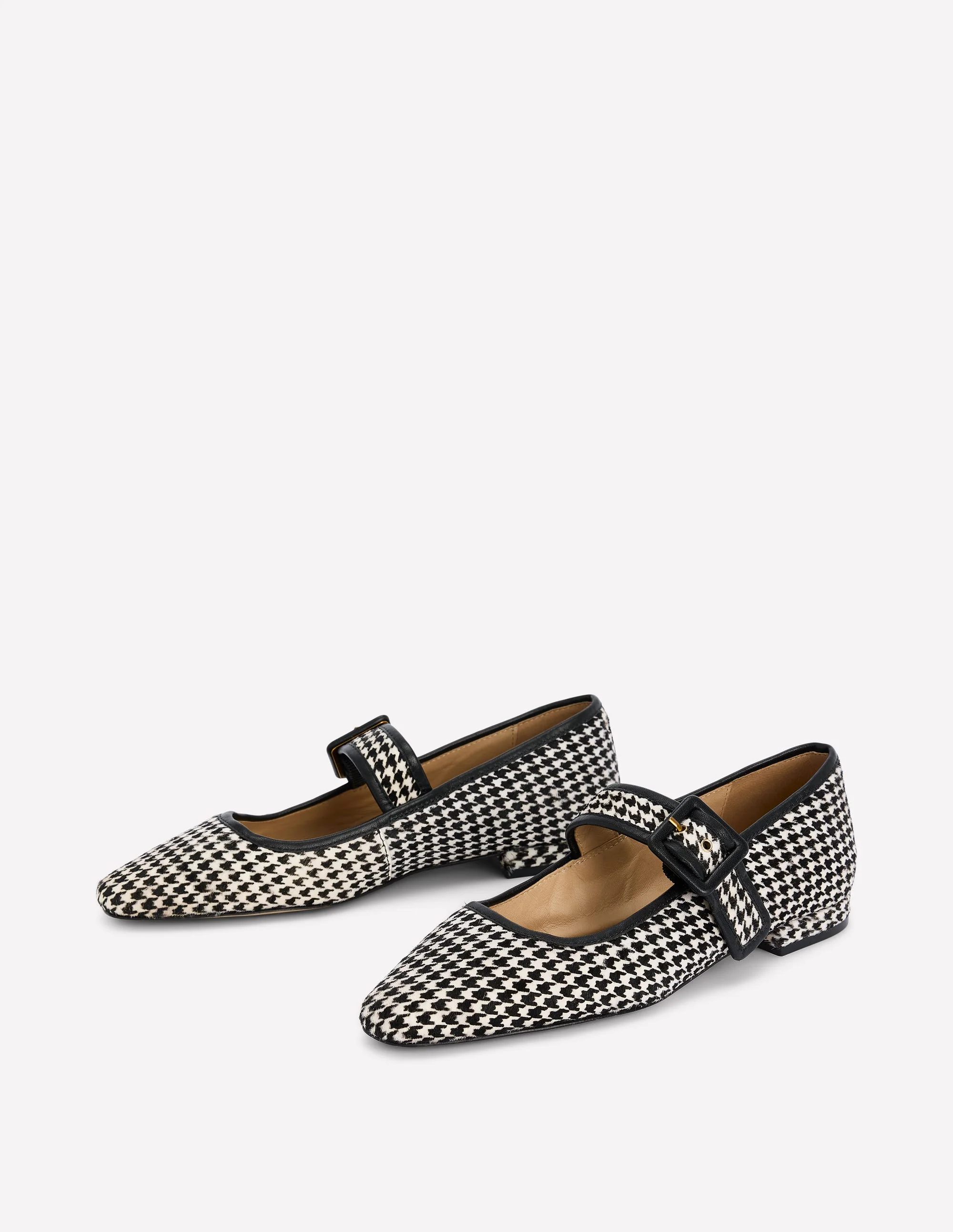 Vic Chisel Toe Mary Janes-White/Black - Image 3